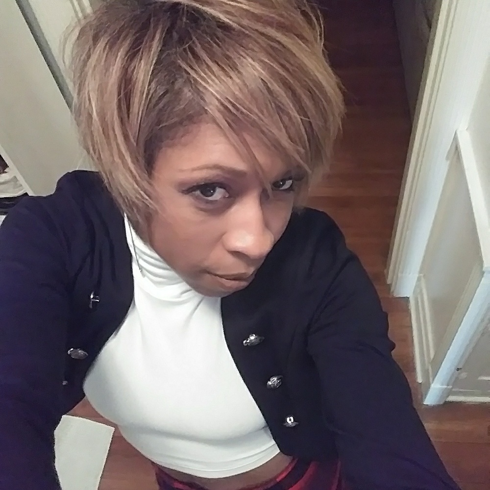 Meet your Posher, Alexis